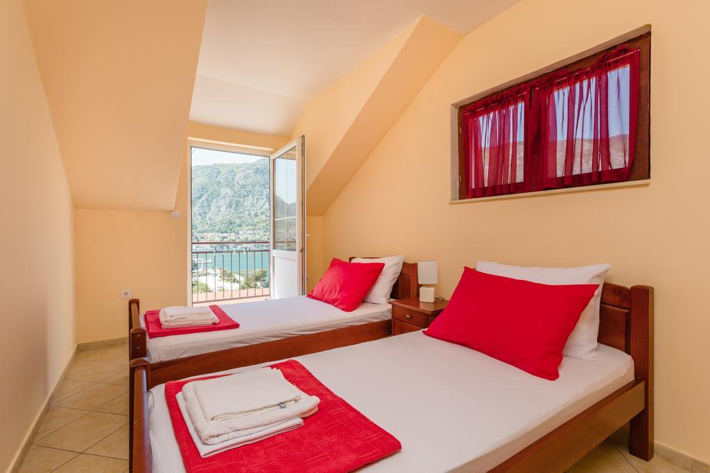 Apartments Feniks Kotor Eksteriør billede