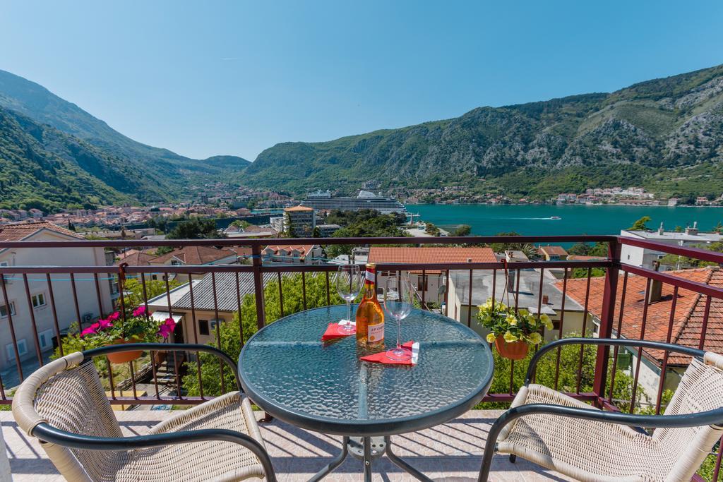 Apartments Feniks Kotor Eksteriør billede